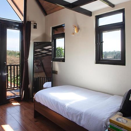 Stayvista At Hillside Harmony Pvt Pool & Free Breakfast Бангалор Екстериор снимка